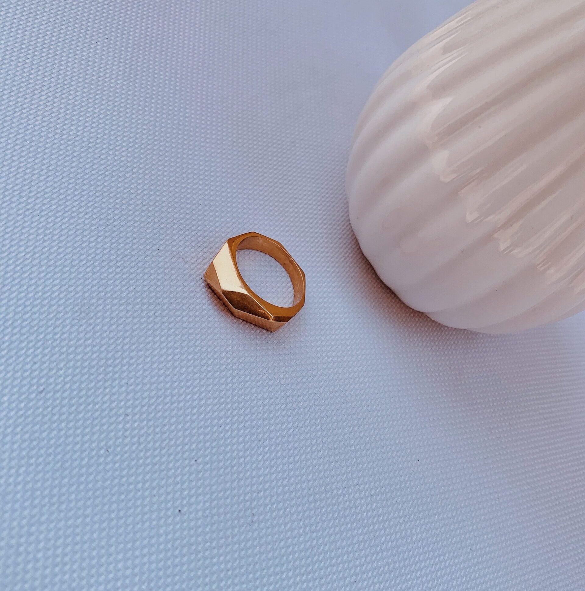 Geometric ring